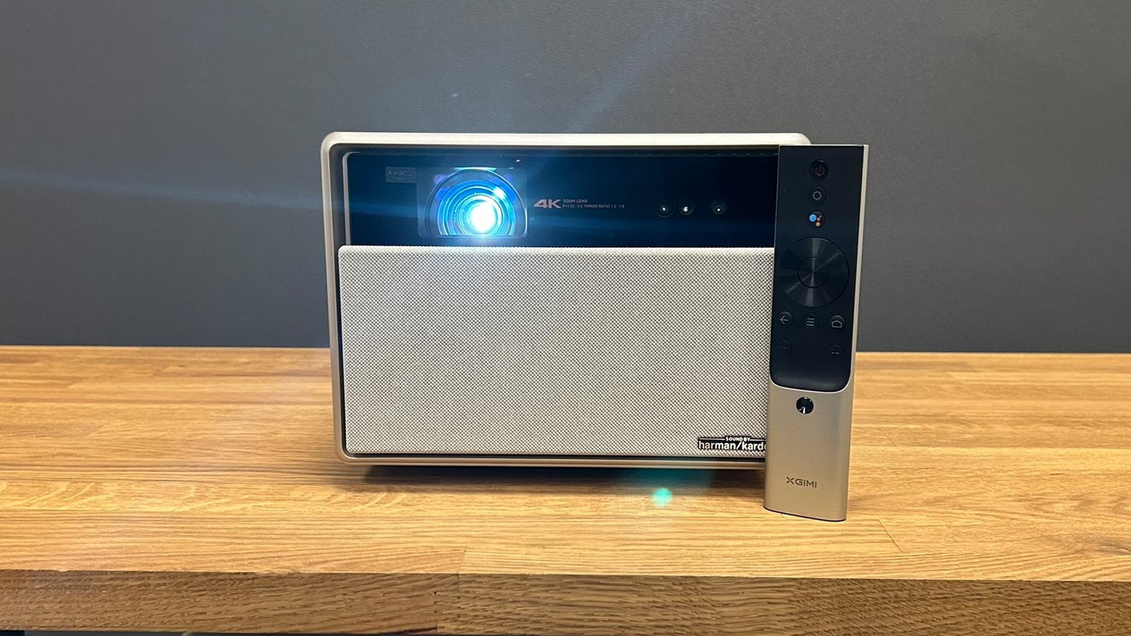 XGIMI Horizon Ultra: Imagem 4K Dolby Vision e Design Premium